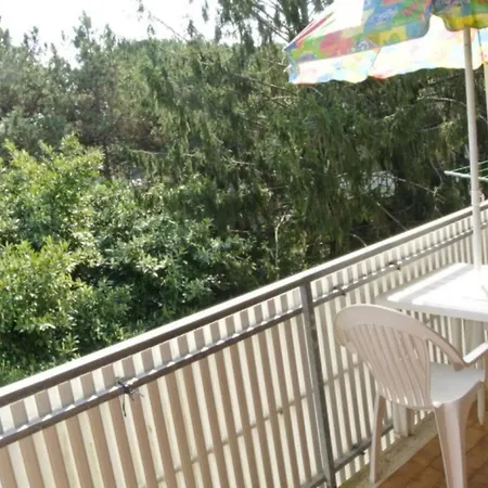 Peaceful With Terrace In A Great Area Διαμέρισμα