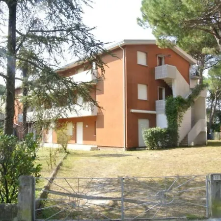 Peaceful With Terrace In A Great Area Lejlighed Lignano Sabbiadoro