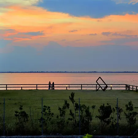 Peaceful With Terrace In A Great Area Διαμέρισμα Λινιάνο Σαμπιαντόρο